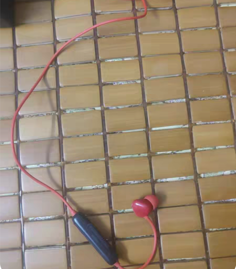纽曼入耳式SL80蓝牙耳机，颜色中国红，充...