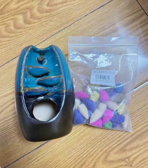 个人闲置9.5成新倒流熏香 很仙～ 就点过...