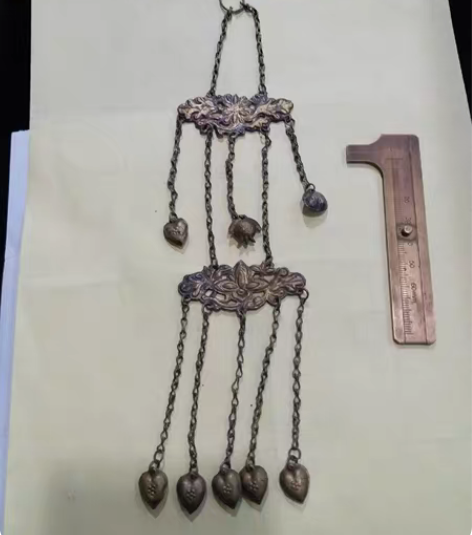 清代·银鎏金花卉纹挂饰 清代·银鎏金花卉纹...