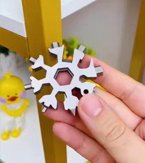 包邮【亏本处理】多功能雪花扳手户外工具便携...
