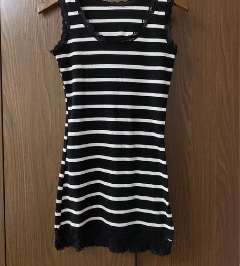 包邮横条长款背心，很好搭，偏长。适合瘦一点...