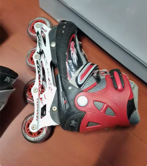 单排旱冰鞋35元阜新自取 感兴趣的话点“我...