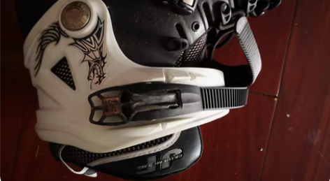 43码溜冰鞋，图途商店买的，原价400多，...