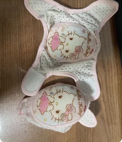 儿童护膝，我们一岁几个月买来的，适合学走路...