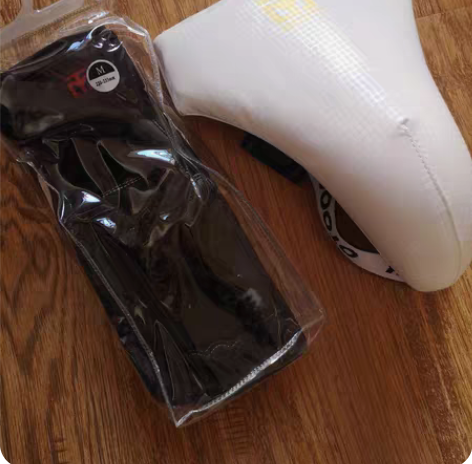 包邮跆拳道脚套和护裆都是全新M码,大人孩子...