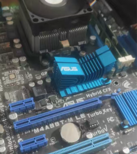 台式机主板华硕M4A88T，AMD640四...