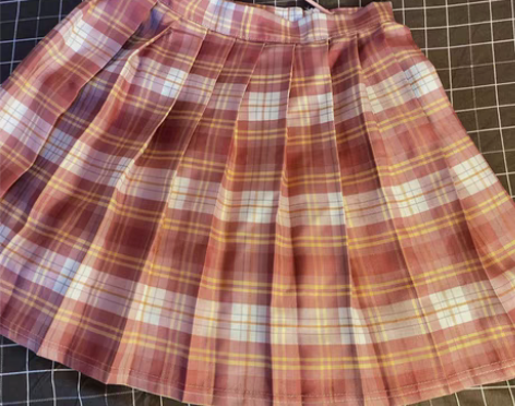 包邮粉色jk群,家里衣服太多,全部10元处...