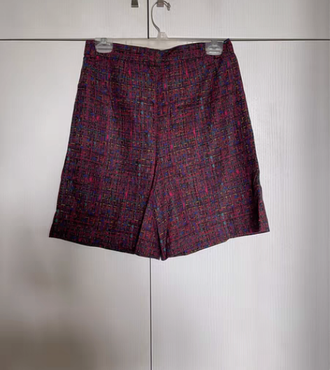 包邮全新复古西装短裤 均码 感兴趣的话点“...