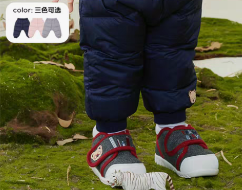 转卖PawinPaw卡通小熊童装秋冬款男女...