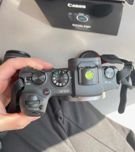 出佳能eosrp和RF24-105 STM...