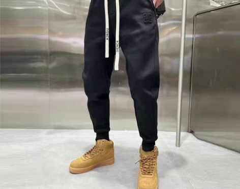 转卖卫裤男春季休闲长裤潮流新款黑色小脚裤弹...