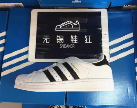 转卖正品阿迪adidas 三叶草男女鞋 黑...