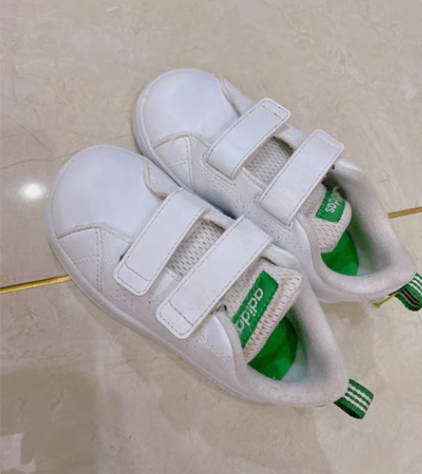 包邮ad正品阿迪儿童小白鞋，尺码8k，没穿...