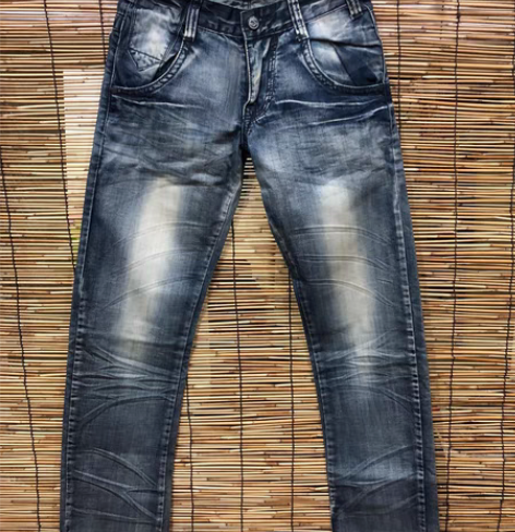 DG男士牛仔裤，尺码30，腰围76.臀围8...