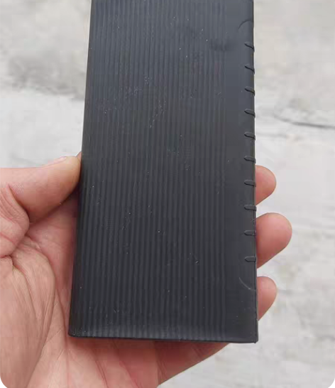 小米充电宝 10000毫安的 感兴趣的话点...