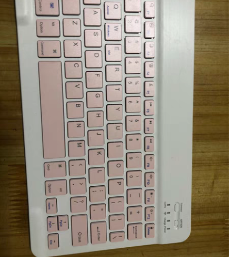 蓝牙无限键盘 全新!! 买来使用了3...
