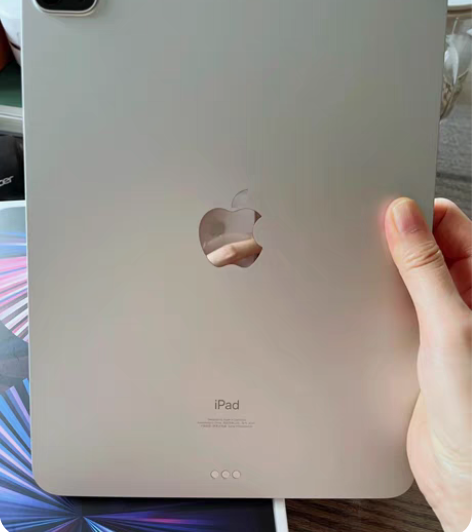 实拍个人一手机器 便宜卖 iPad 202...