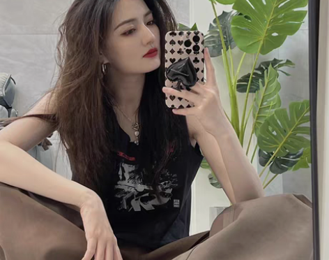 转卖徐璐同款苹果13promax手机壳高级...