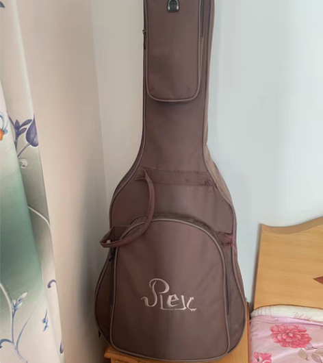 雷克斯复古民谣吉他D桶41寸 断了一根弦（...