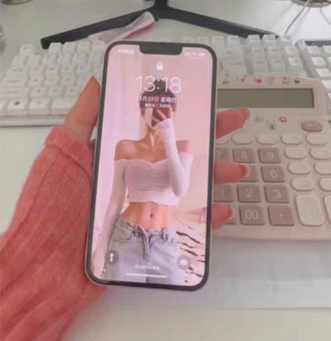 女票自用国行双卡苹果13 白色128g因换...