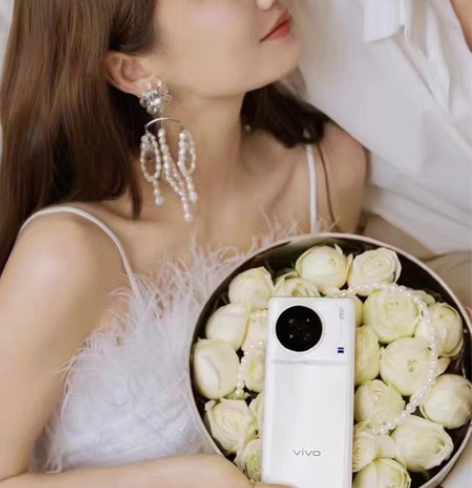 vivo X90 新配色：告白色 火热开售...