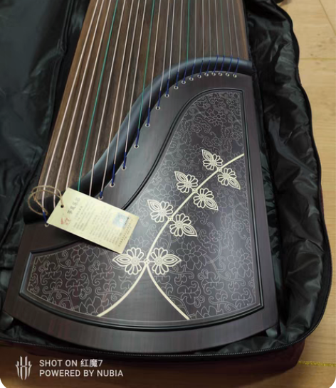 成色九成新闲置敦煌古筝，还剩3台，爽快的来...