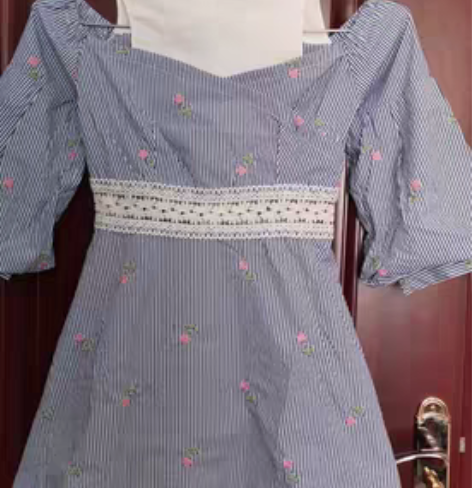 全部是阿迪达斯、耐克、李宁、巴宝莉、大嘴猴...