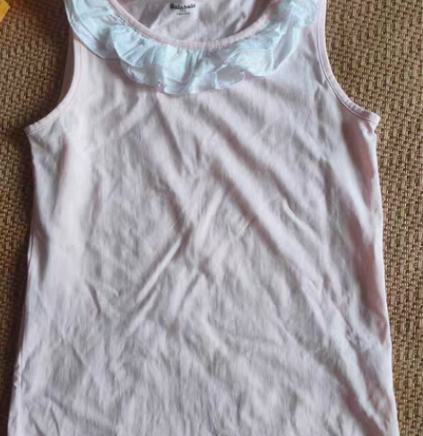 包邮几件女宝的衣服，都很新，巴拉的尺码，自...