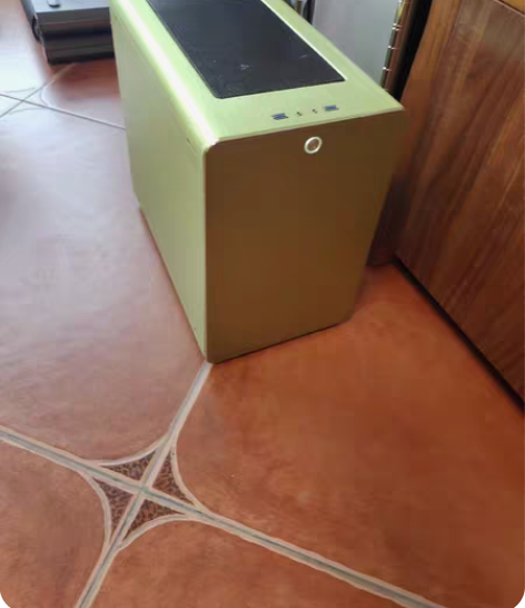 绿里奇迹游戏主机，要想生活过得去，桌上就得...