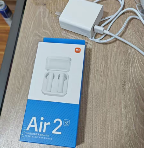 小米air2se 耳机 全新 感兴趣的话点...