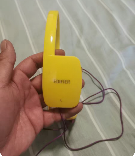 包邮漫步者头戴式耳机 成色如图 功能正常 ...