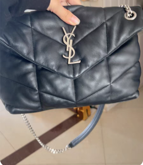 包邮云朵包小号 羊皮的 软糯皮质 轻微磨损...