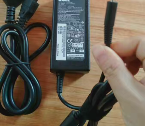 包邮全新戴尔小圆口笔记本电脑充电器19.5...