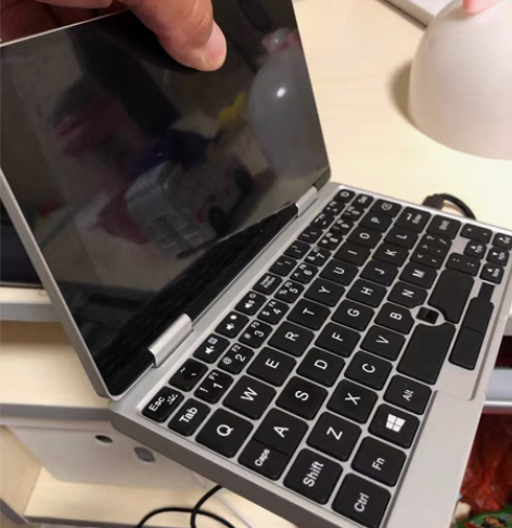 包邮壹号本，1s+版本，8+256有磕碰，...