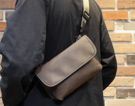 转卖【新增秋冬大号】男士单肩包男款斜挎包小...