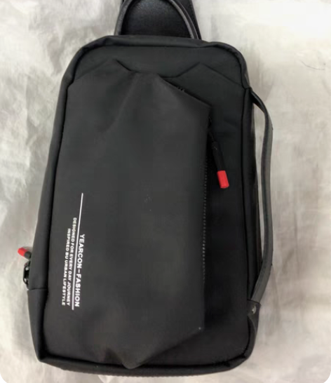 包邮男士胸包防水材料，高27cm，长15c...