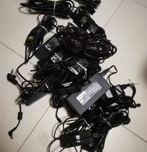 都是笔记本的原装充电器，有需要的来询问。 ...