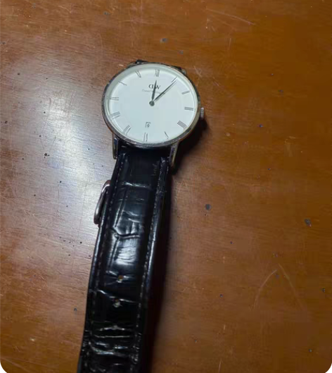 自用dw手表 可小刀 当时朋友从香港带回来...