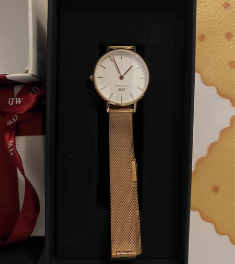 包邮DW手表 具体哪款我就不太清楚了 21...