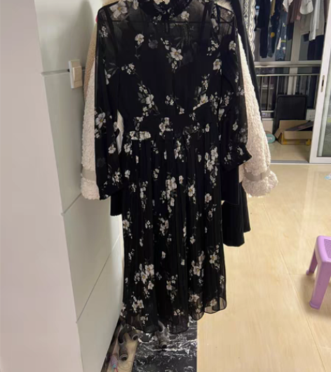 包邮拉夏贝尔黑色雪纺连衣裙，几乎全新，xs...