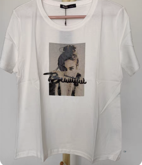 包邮全新普埃达圆领T    L码 纯白T恤...