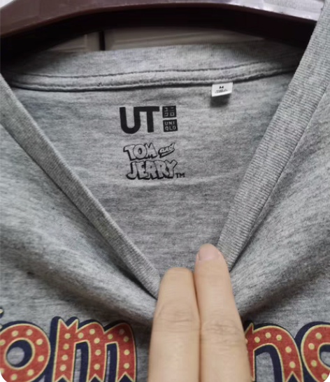 优衣库T 图片实物样子不退不换 感兴趣的话...