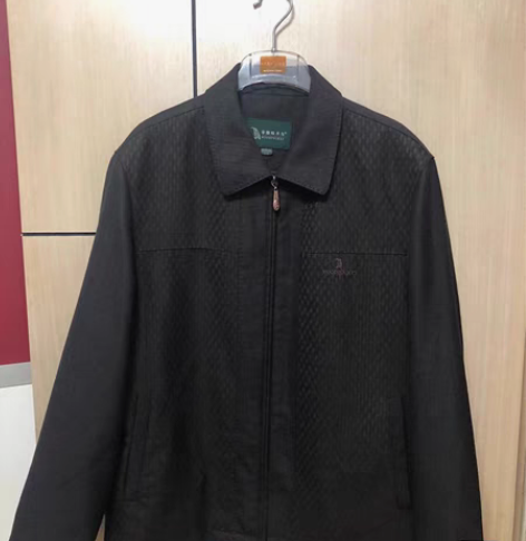 帝雅啄木鸟、男款外套！！ 9新、9新、正品...