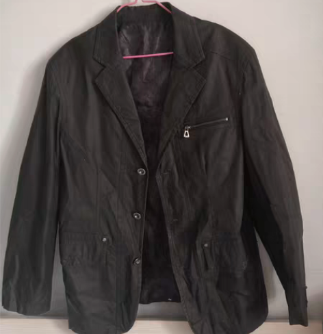 男装服装系列。质量和价格见详图。 感兴趣的...