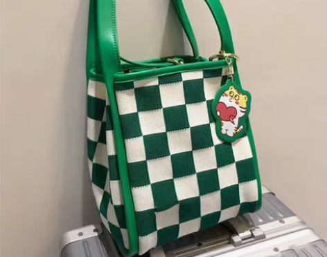 转卖木伢青春优雅棋盘格小老虎帆布手提包托特...