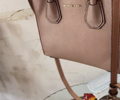 包邮手提包，斜挎包 全牛皮，非常柔软，买太...