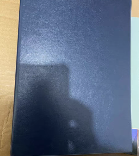 得力A4加厚牛皮笔记本，全新无痕迹，可用其...
