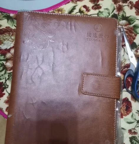 皮面日记本，店里做的，做多了，五块钱一本 ...