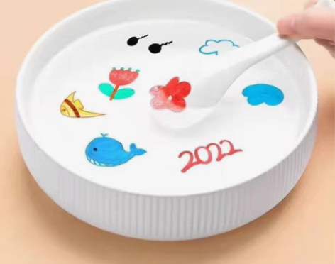 水上漂浮笔最新款无毒儿童悬浮画画笔遇水飘小...