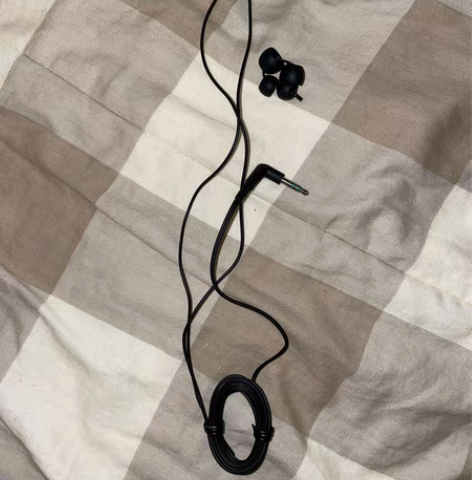 包邮森海塞尔有线耳机，全新仅拆封。连耳机线...